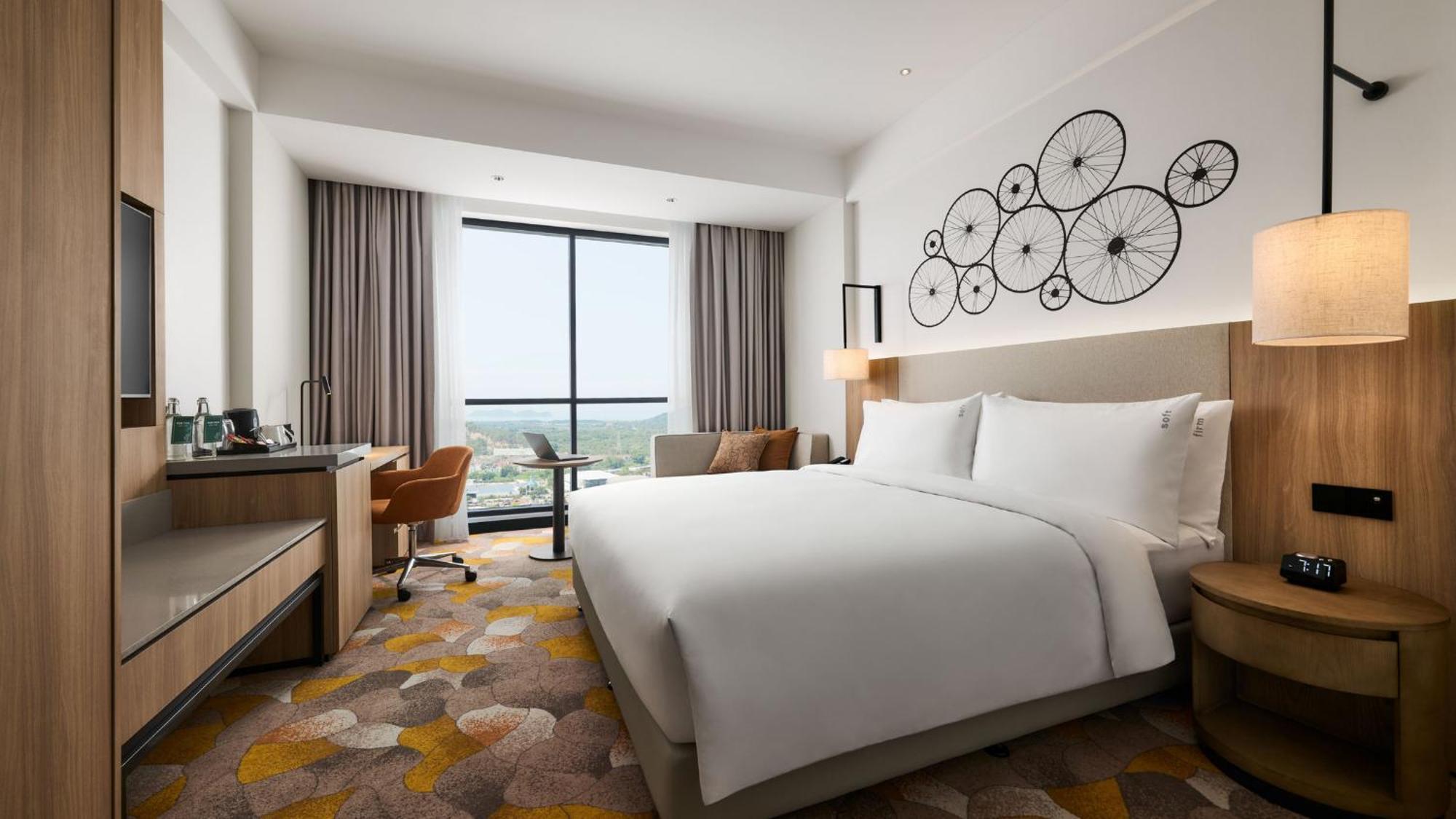 Holiday Inn & Suites Penang Prai By Ihg Bukit Mertajam Bagian luar foto