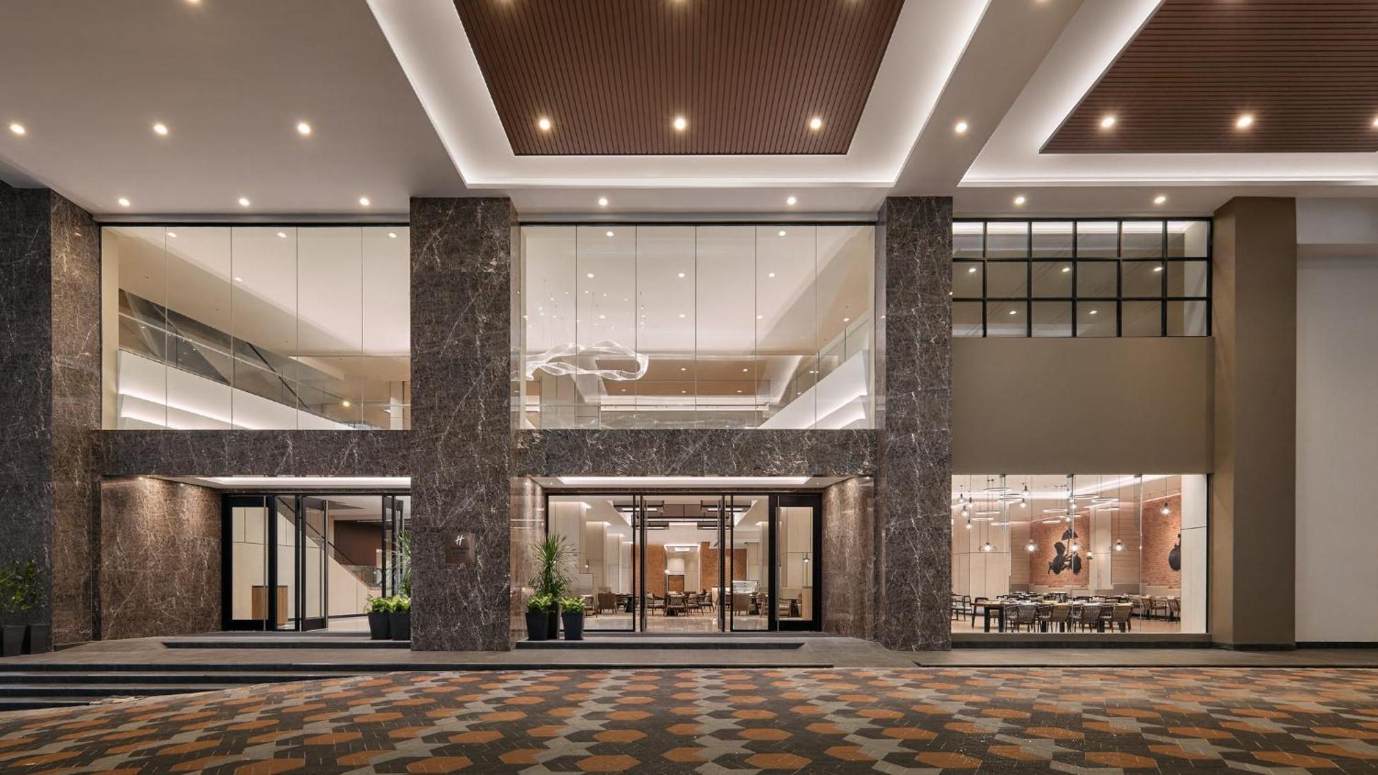 Holiday Inn & Suites Penang Prai By Ihg Bukit Mertajam Bagian luar foto