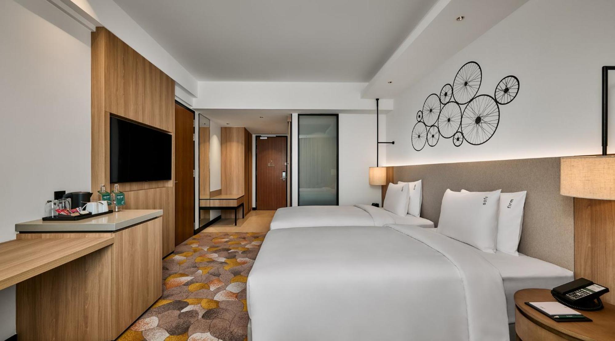 Holiday Inn & Suites Penang Prai By Ihg Bukit Mertajam Bagian luar foto