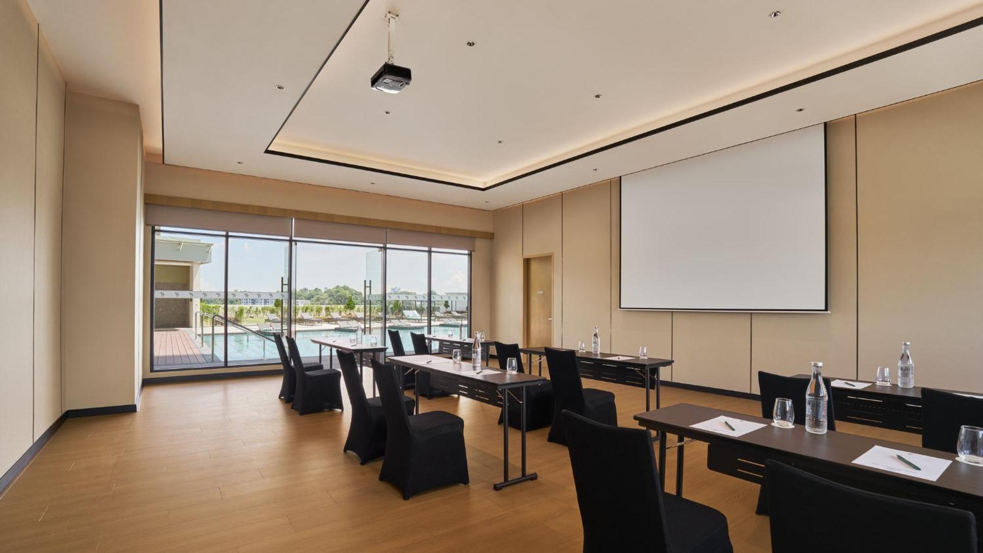 Holiday Inn & Suites Penang Prai By Ihg Bukit Mertajam Bagian luar foto