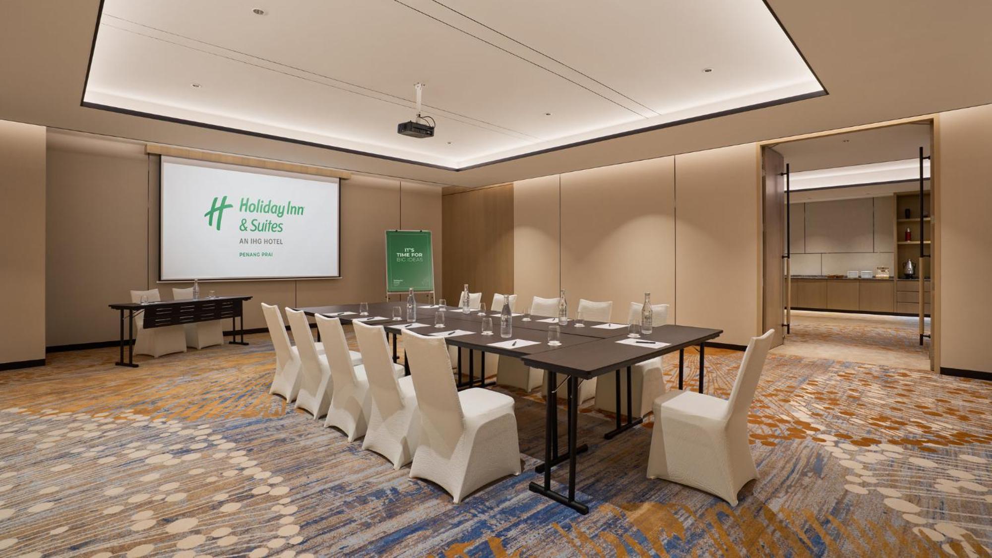 Holiday Inn & Suites Penang Prai By Ihg Bukit Mertajam Bagian luar foto
